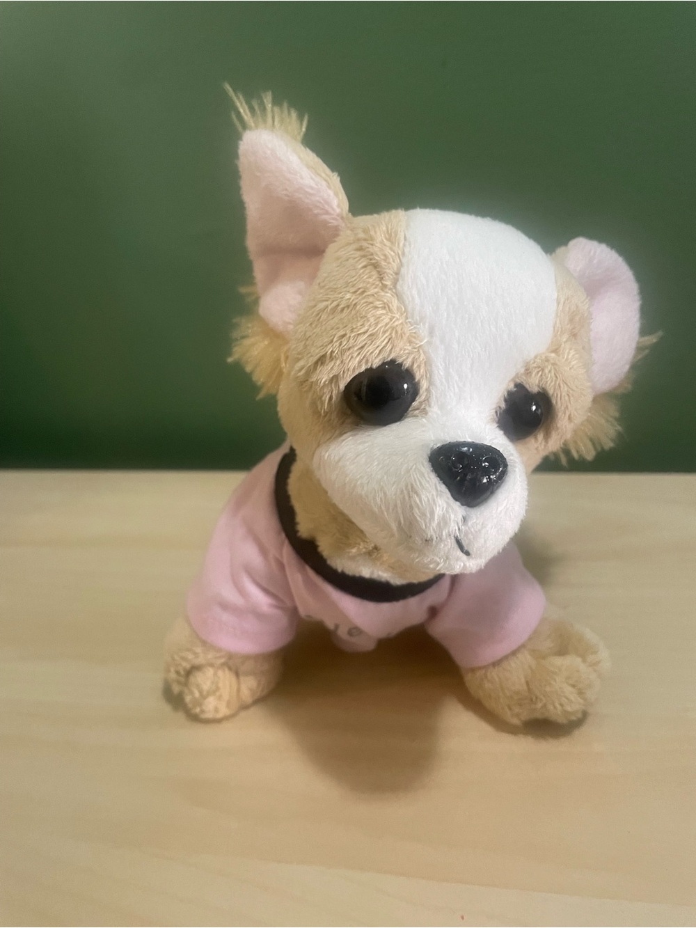 Ganz Webkinz Chihuahua w/tshirt - no code